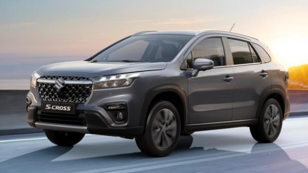 Новият Suzuki S-Cross се предлага в две версии, които имат еднакви размери (4300 мм , с междуосие 2600 мм , широк 1785 мм и висок 1585 мм , докато багажникът е с товарен капацитет от 293 литра ). Разликата е при двигателите (1.4 Hybrid и 1.5 140 Hybrid).

Първият ( 1.4 Boosterjet ) на този компактен SUV е с 4-цилиндров двигател с вътрешно горене, задвижван от бензин с работен обем от 1373 кубика с мощност от 129 к.с. Той е комбиниран с 48 V стартер генератор (ISG) с функция на електрически мотор, както и с 48 V литиево-йонна батерия и 48 до 12 волтов преобразувател. Можете да избирате между шестстепенна механична или автоматична скоростна кутия. 

При задвижването също има две опции - предно и Allgrip. Комбинирания WLTP цикъл разходът на гориво е между  5,4 и 5,6 л/100 км  в зависимост от избраната версия.
1.5 Dualjet е със 102 коня, 140 волтова батерия и 24,6 kW мотор-генератор. Предлага се с предно или Allgrip задвижване на четирите колела. В този случай комбинирания разходът на гориво е между  5,1 л и 5,8 л/100 км . Максималната скорост е 175 км/ч . В кабината има 9-инчов дисплей за инфотейнмънта.
